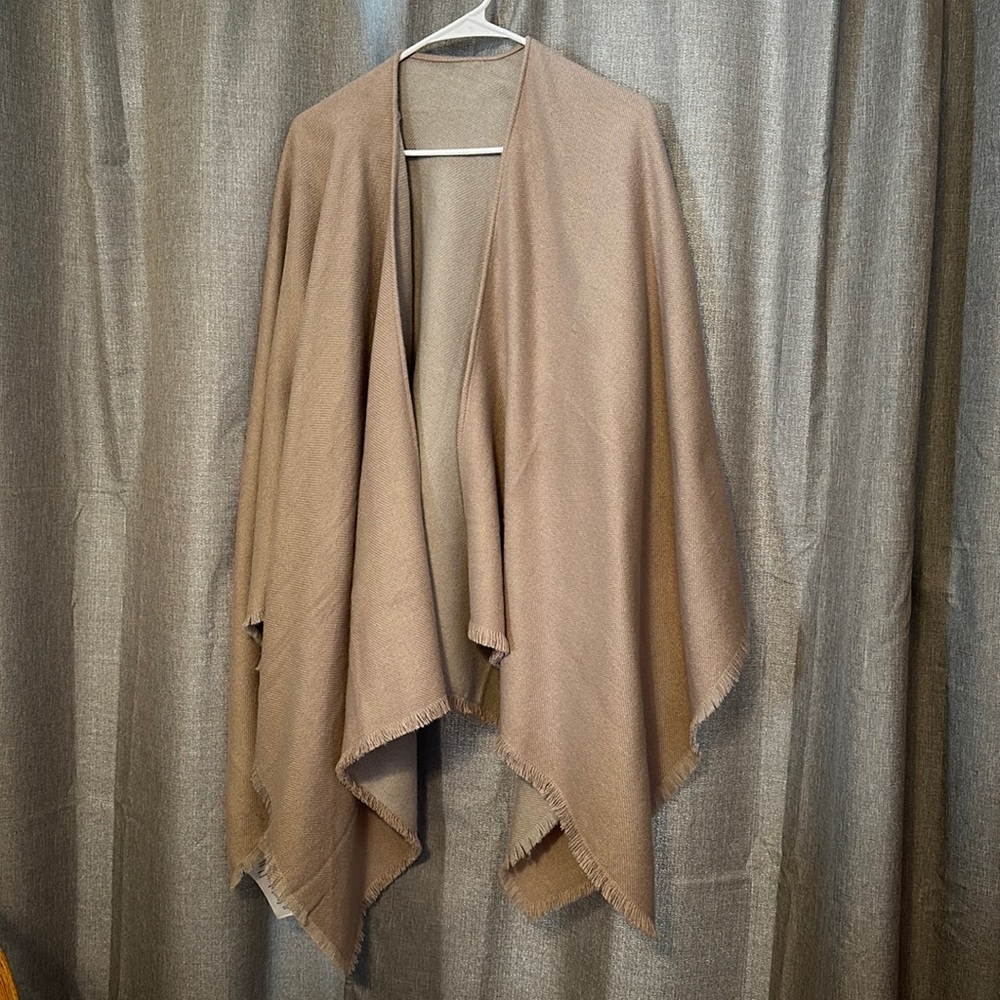 Stella & Dot Pink Reversible Poncho nwot